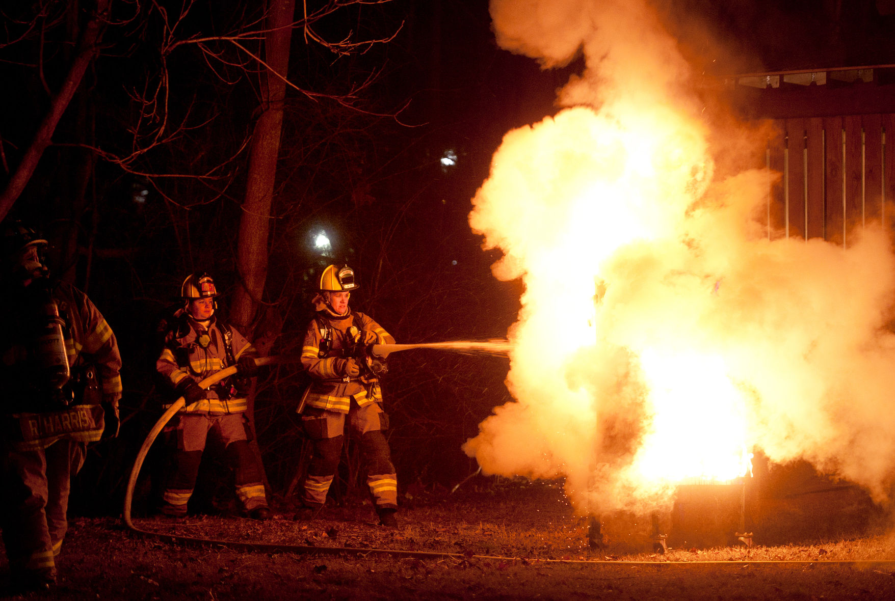 20130122_lna_news_firearchive_p32
